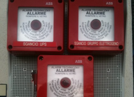 Comifar Distribuzione SpA - Misterbianco (CT) - Particolare postazione sganci energia elettrica