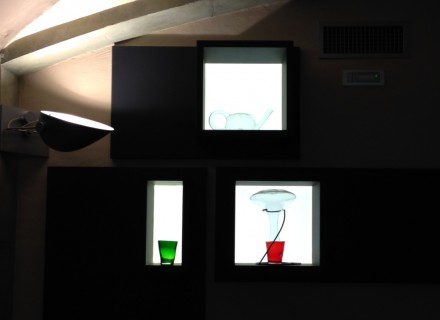 Particolare espositori luminosi con plexiglas ELIT e strip led